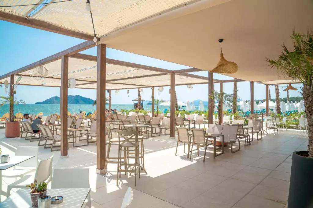 رستوران ساحلی هتل لیبرتی فابای فتحیه